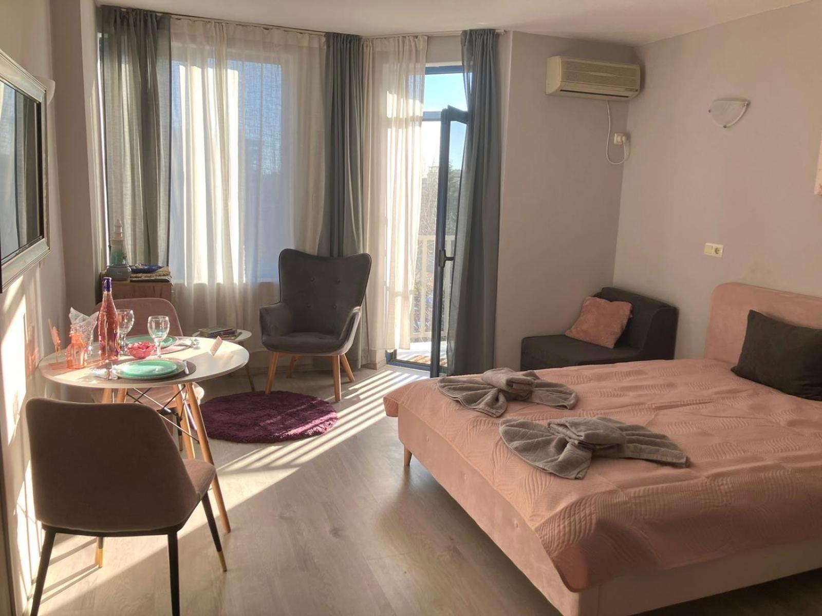 Joy Apartment Slântsjev Brjag Eksteriør bilde